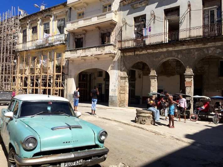 Cuba-Travel-Tips-Cash