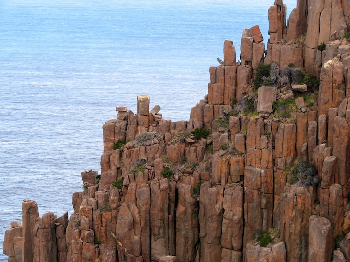 Tasmania-Pillar-Rocks